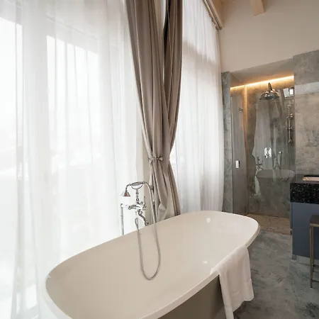 Mirabeau Etoile Hotel 4*