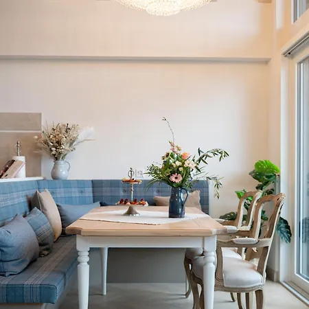 Mirabeau Etoile Hotel