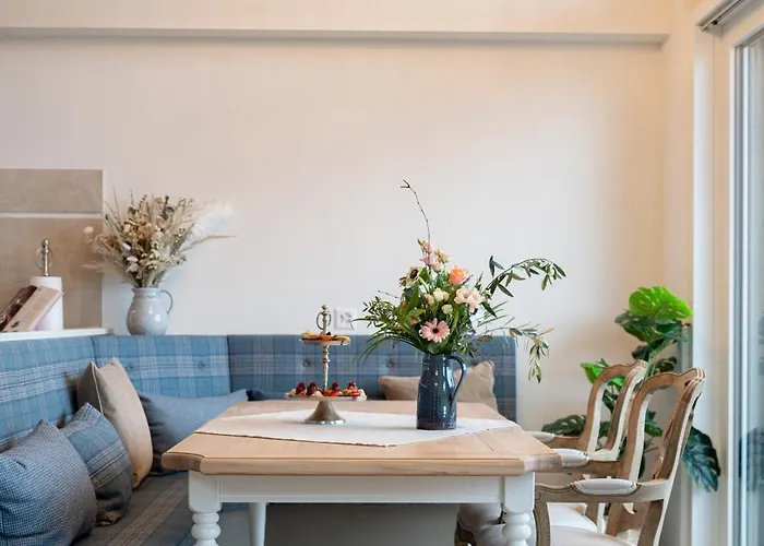 Mirabeau Etoile Hotel