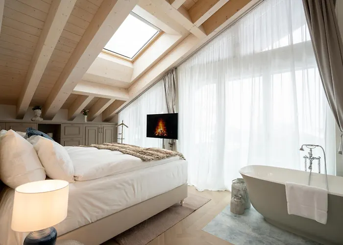 Mirabeau Etoile Hotel