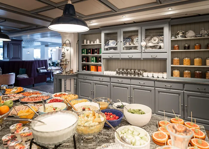 Mirabeau Etoile Hotel 4*